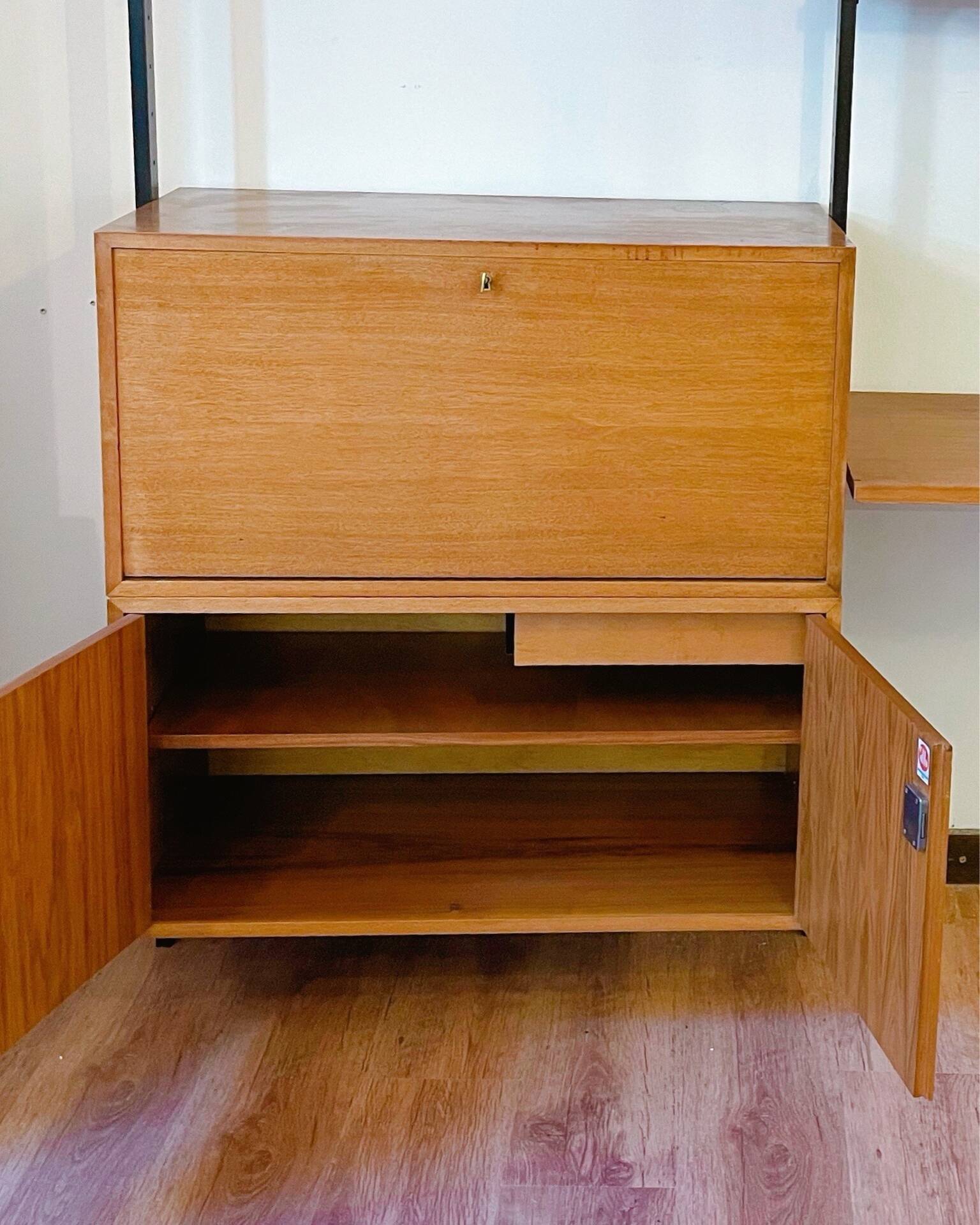 Wall unit wall library + desk Van den Berghe-Pauvers