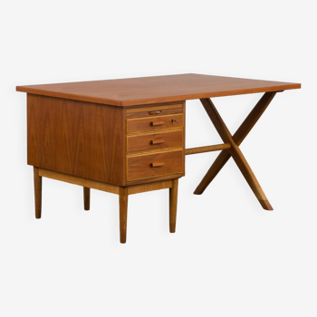Teak and oak double-sided desk with X-shaped legs in the style of Borge Mogensen, Denmark, 1960s