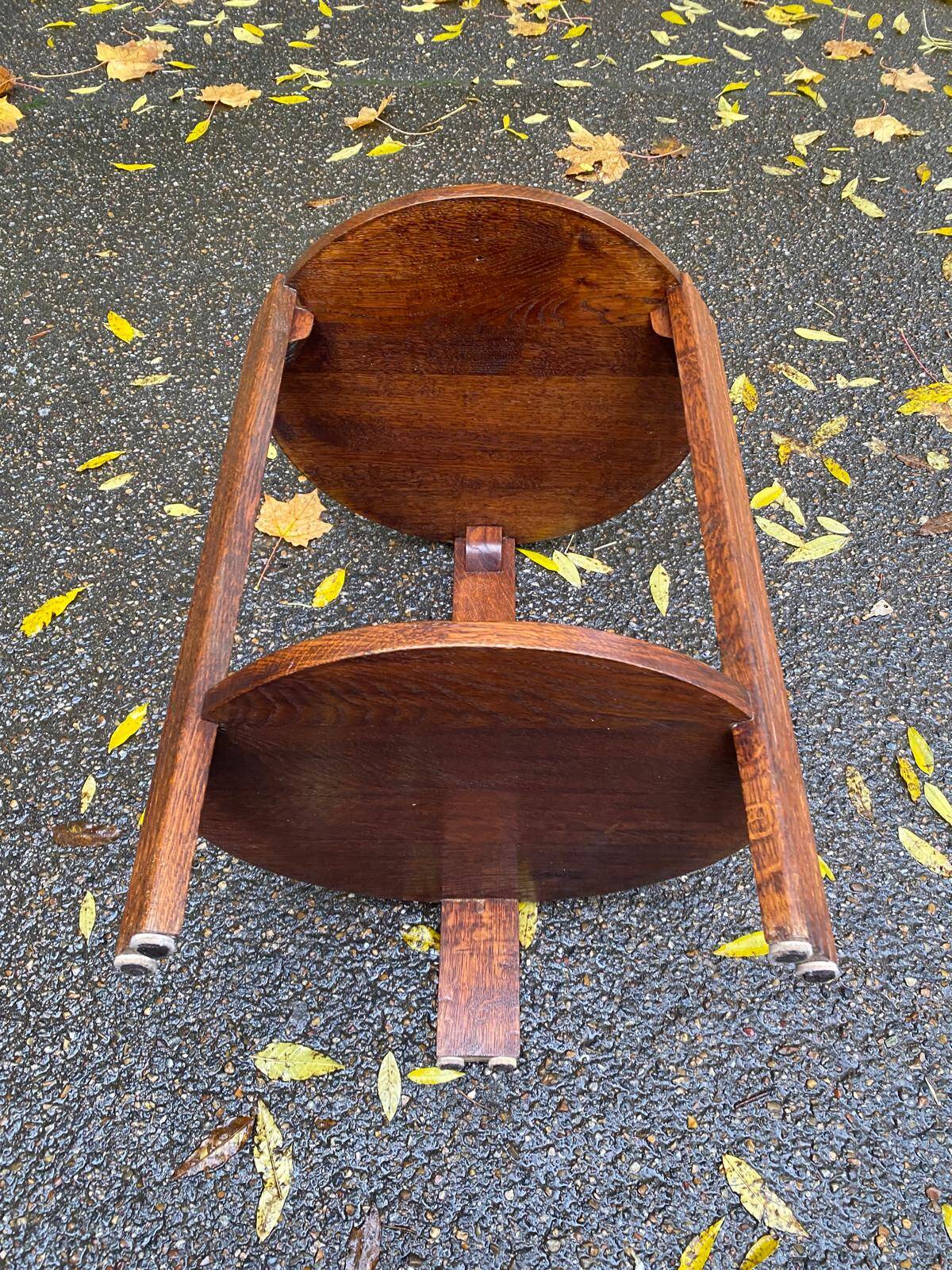 Table d'appoint ronde art déco en chêne massif 1950