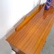 Side table met lades en messing details uit Zweden, kinder bureau