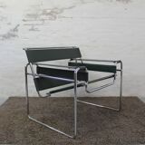 Poltrona Wassily Green Marcel Breuer Knoll