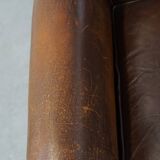 Sheepskin leather armchair with character and a touch of Art Deco design