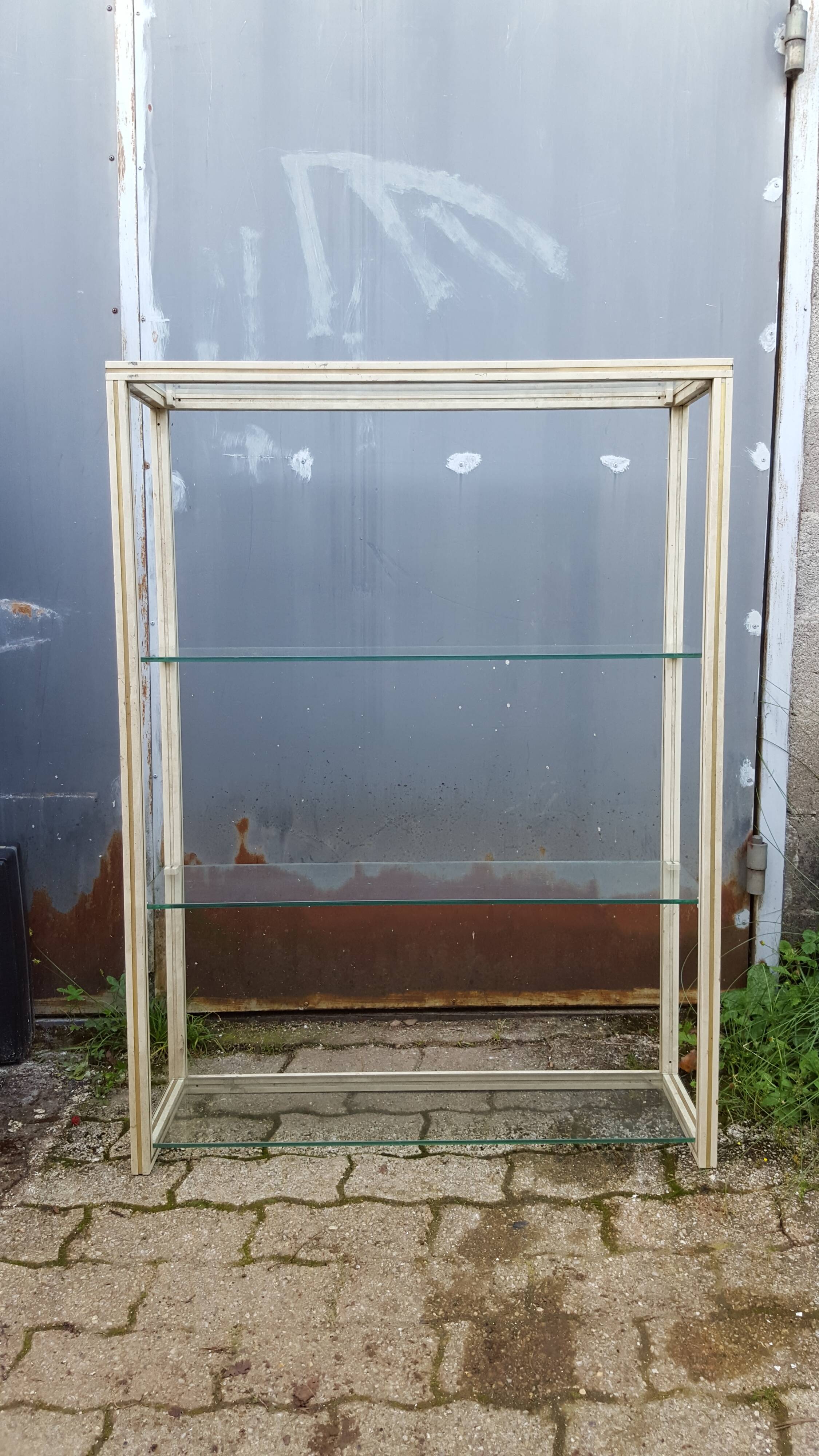 Étagère vitrée aluminium vintage 1970/80