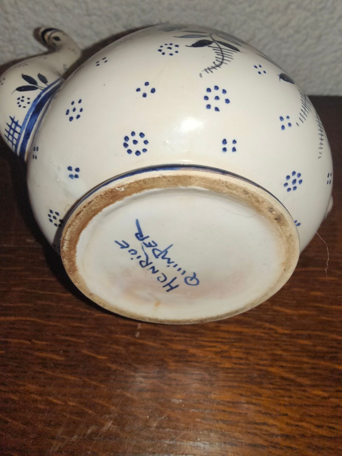 Henriot Quimper earthenware coffee set with floral decoration and elegant blue