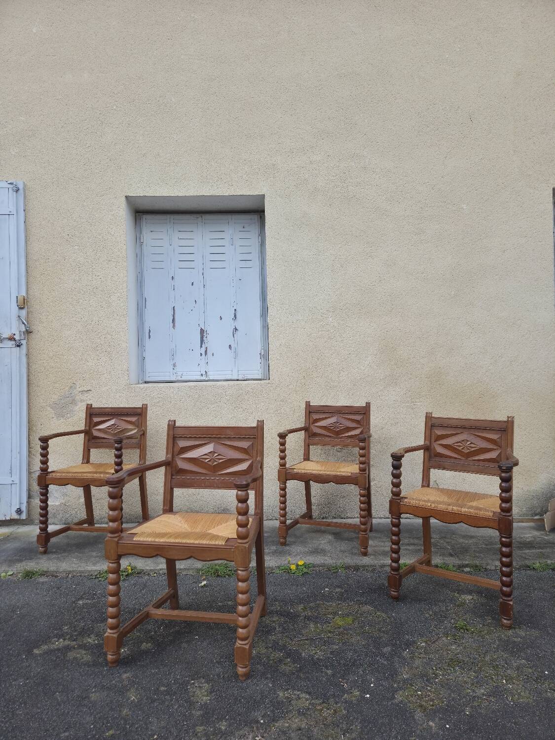 4 neo-Basque turned wood armchairs