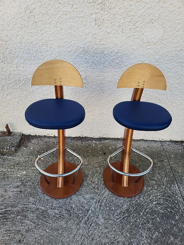 Comptoir de bar ou de magasin et 2 tabourets deck line coque de bateau polyester