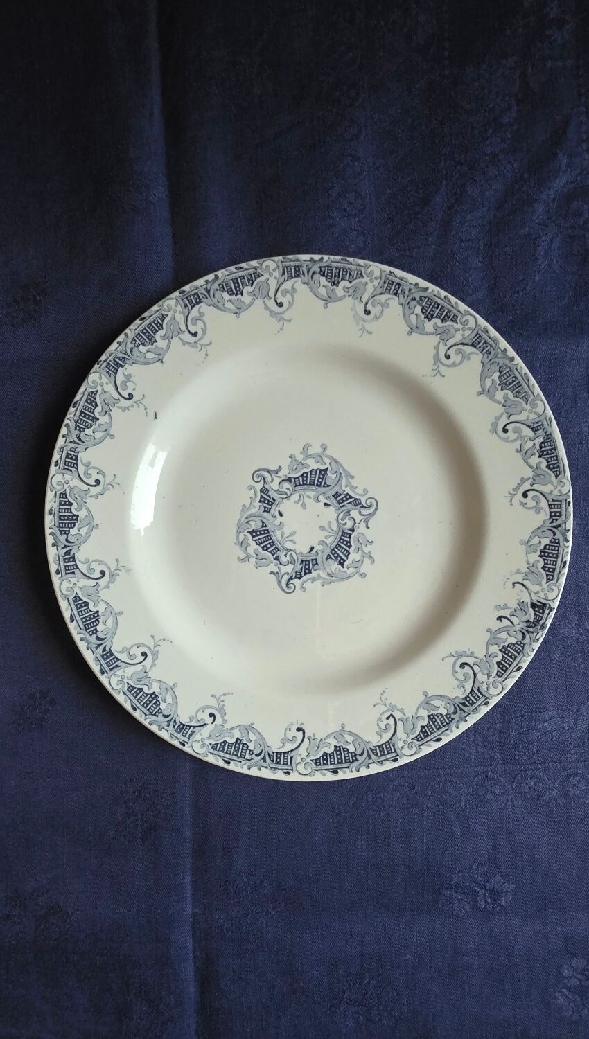 K&G Lunéville ironstone flat plates 1900