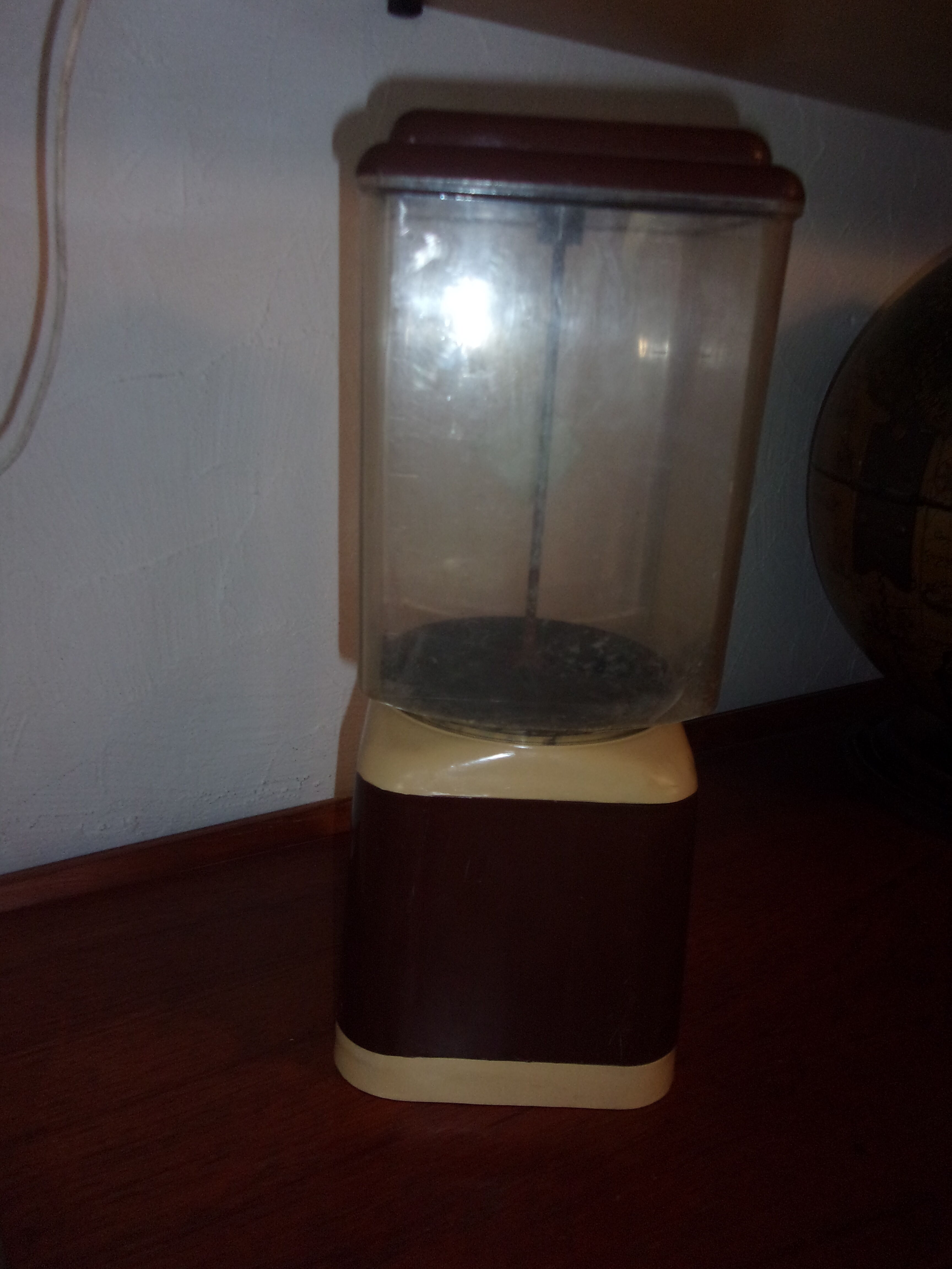 Bistro peanut dispenser 1960