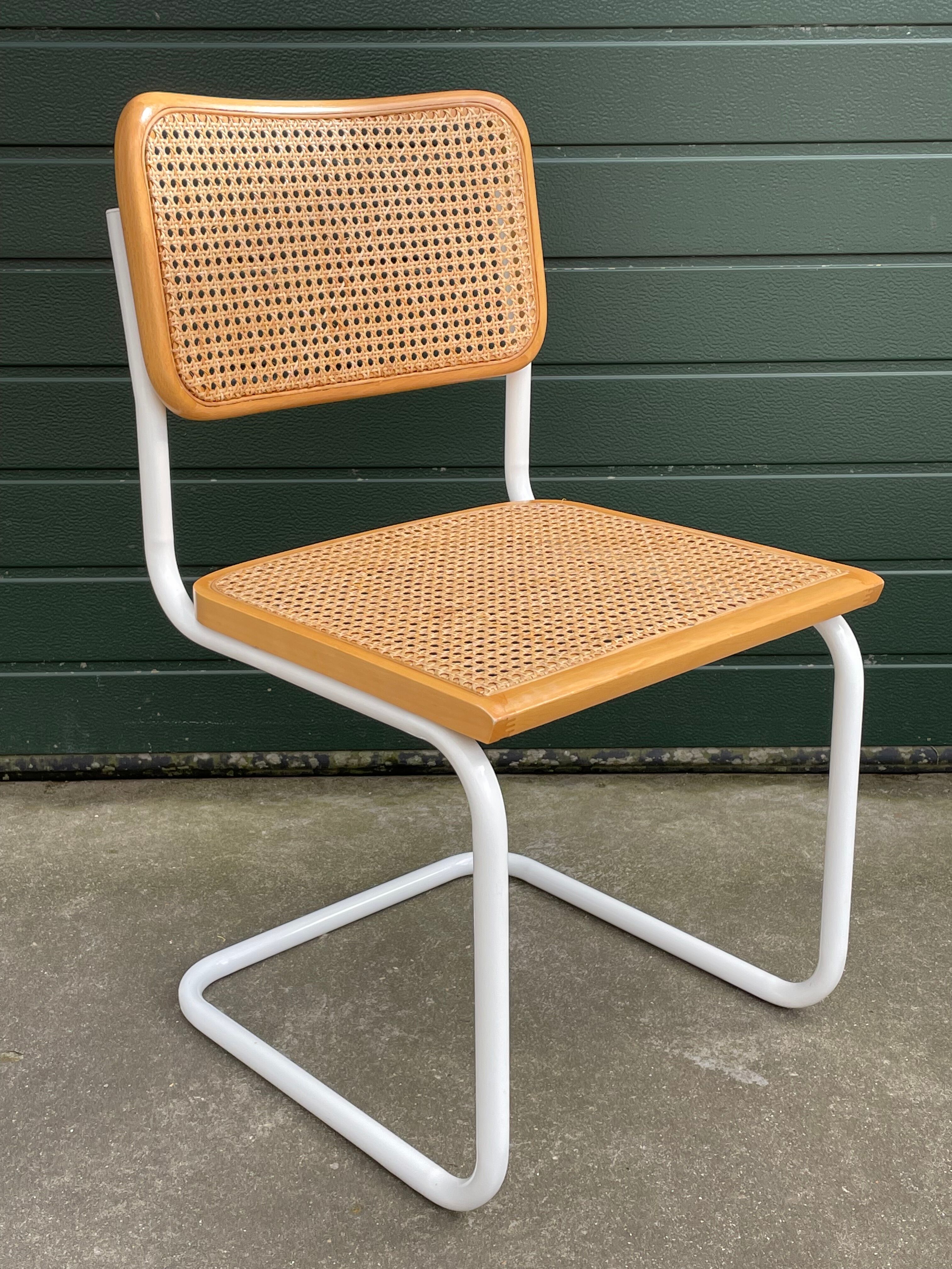 Set of 4 Cesca b32 model chairs in white by Marcel Breuer