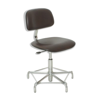 Brown swivel chair
