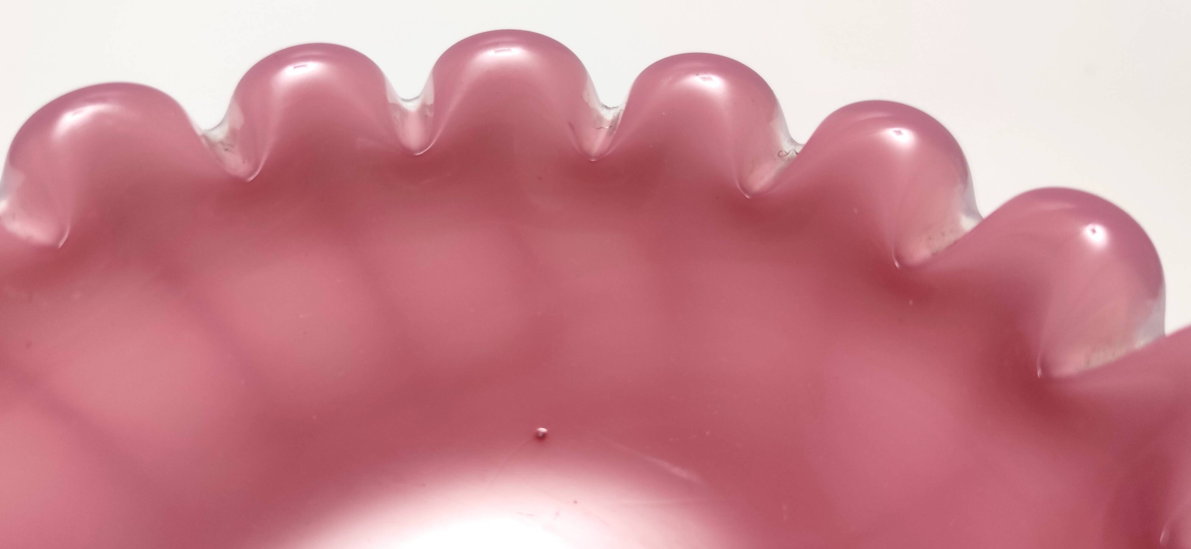 Vide poche, cendrier en opaline rose et verre Lattimo par Fratelli Toso, Italie