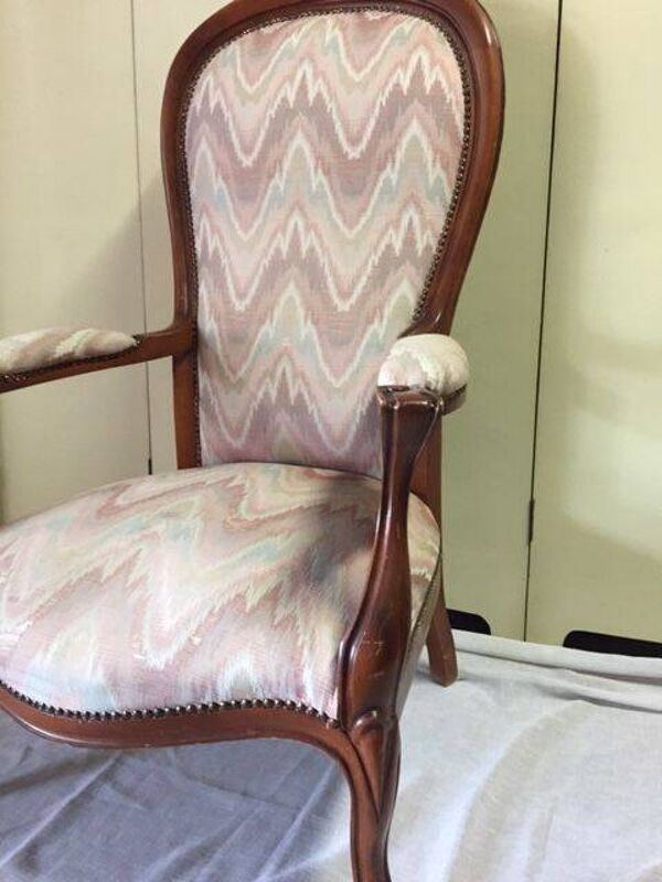 Large fauteuil voltaire ''en violon'' louis-philippe en noyer