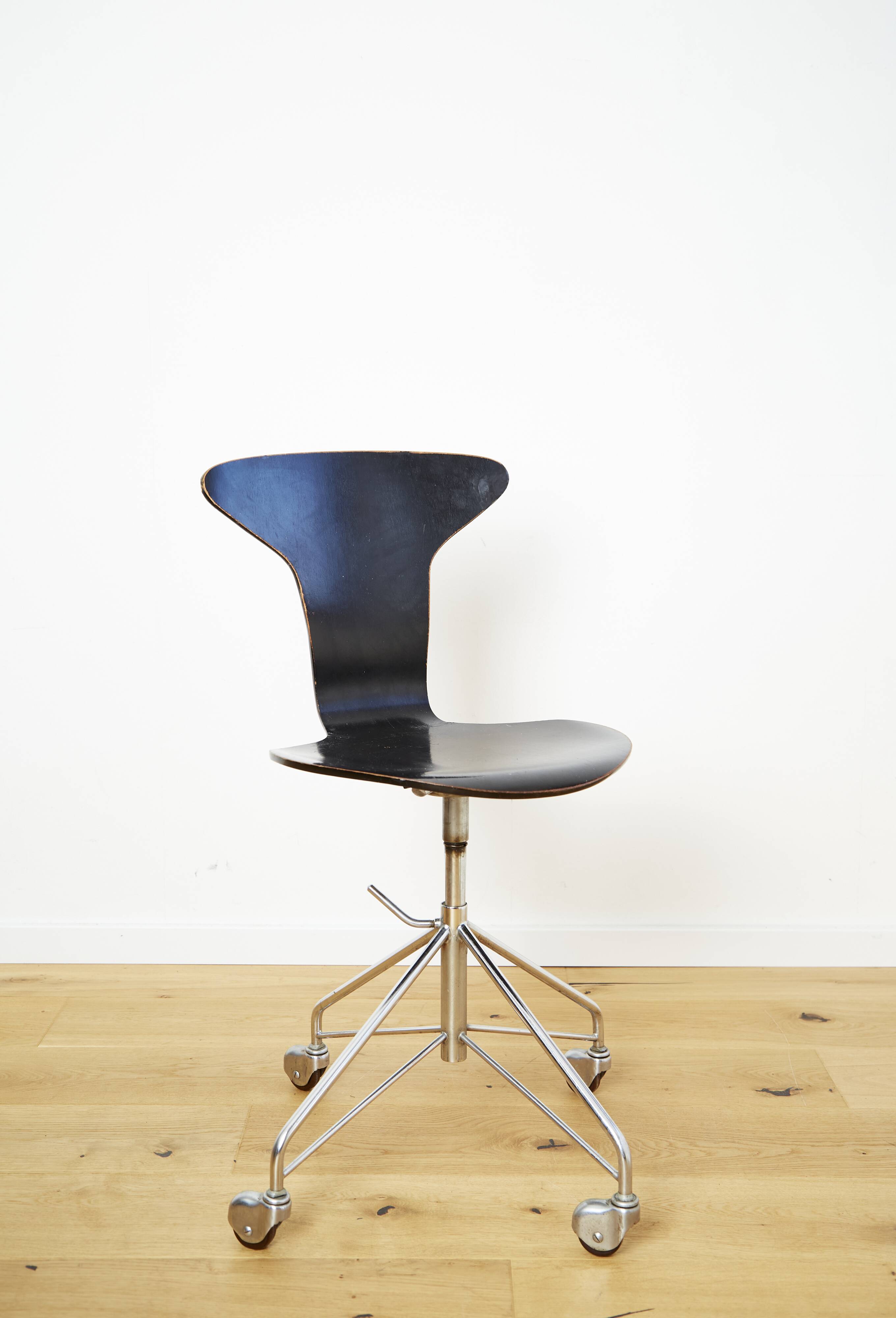 Arne Jacobsen 3115 Mosquito Office Chair for Fritz Hansen