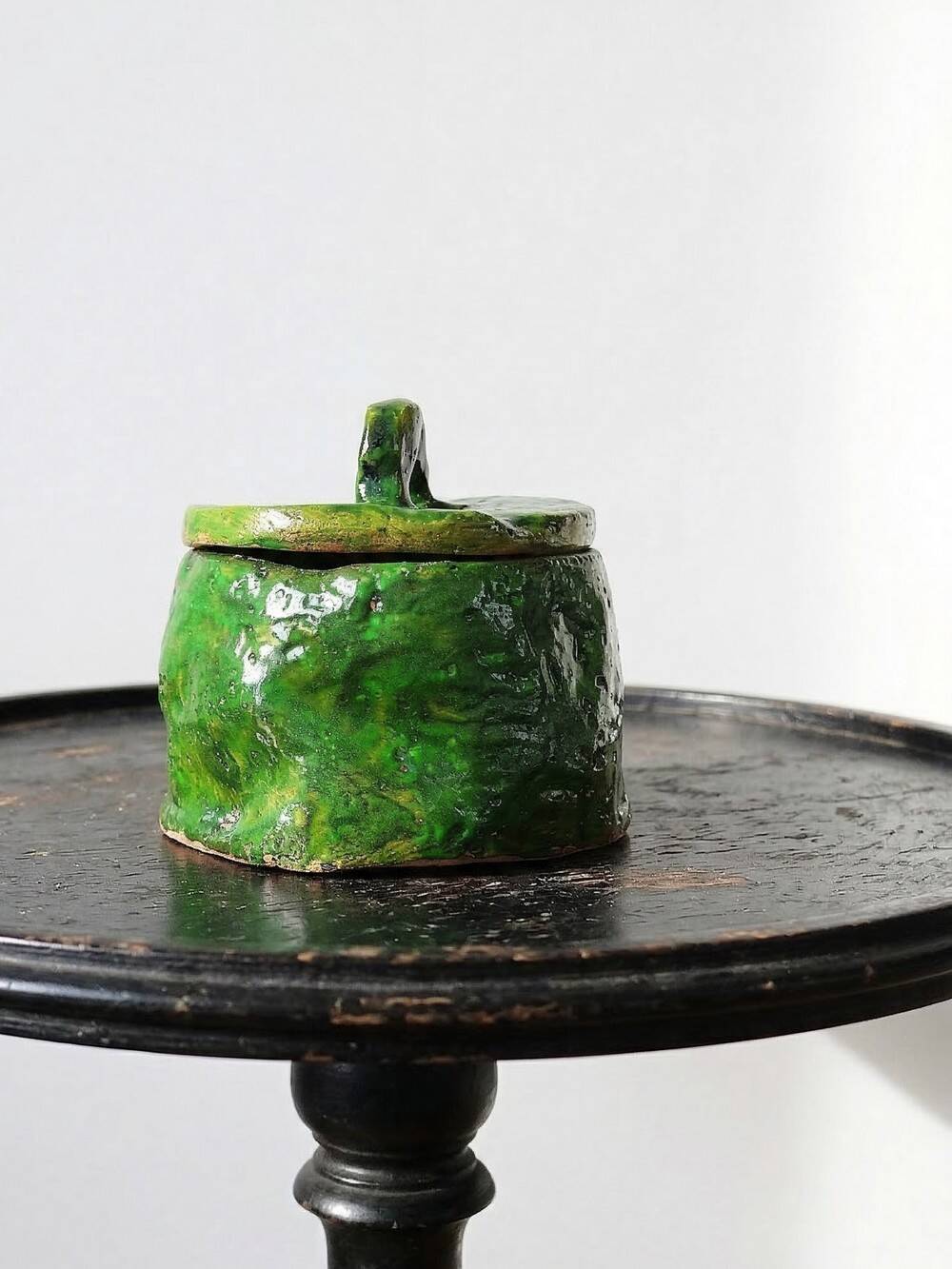 Petite boîte en céramique émaillée verte style brutaliste artisanat vintage