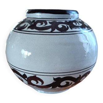 Serghini Safi ceramic pot