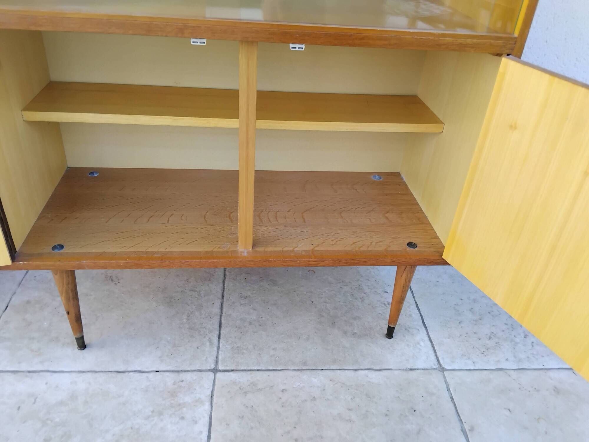 Vintage display cabinet bookshelf