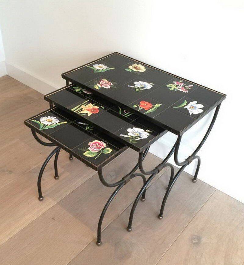 Nesting tables in ceramic and metal