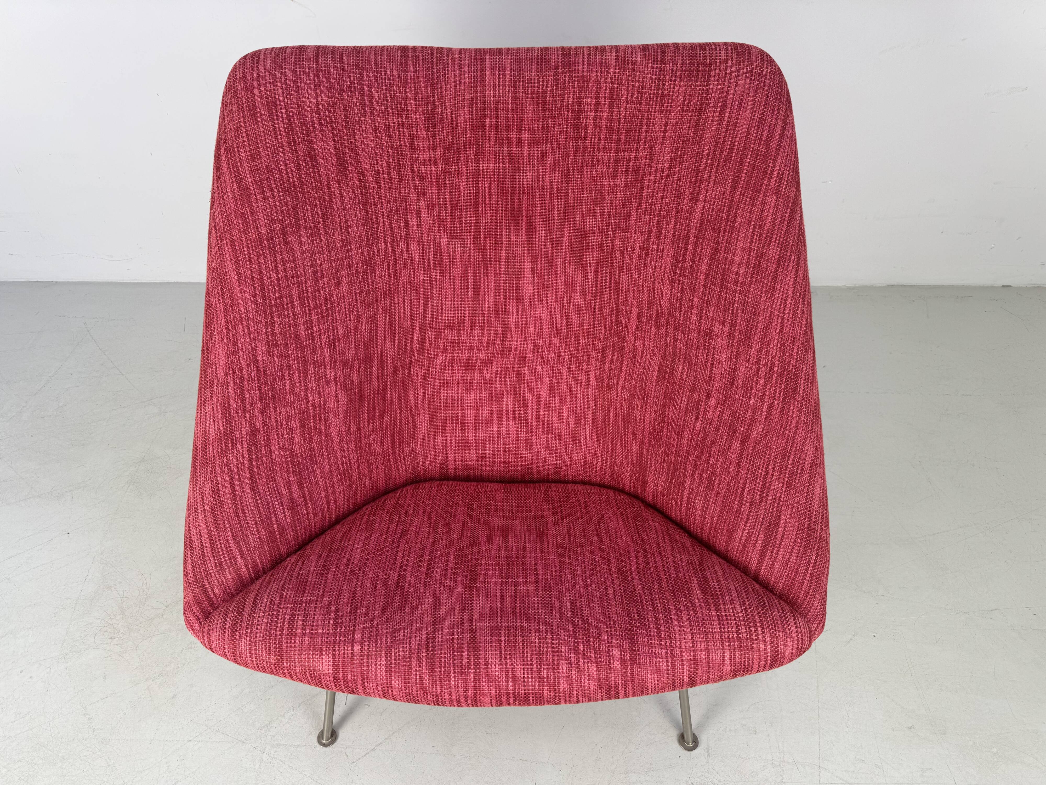 Artifor chair big "Oyster " by Pierre Paulin