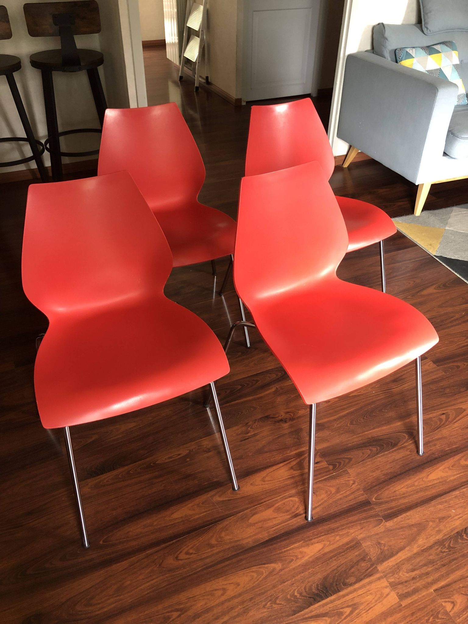 Set of 4 Kartell Maui chairs by Vico Magistretti