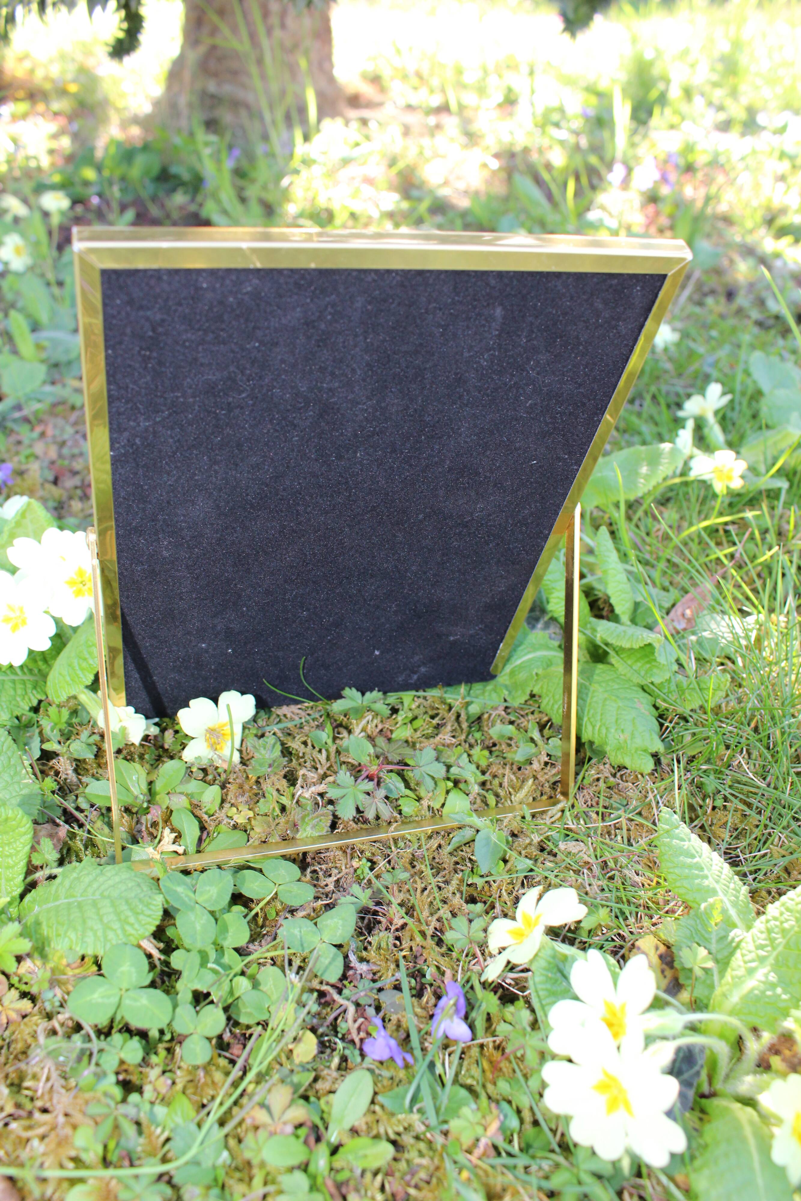 Golden brass mirror to be laid or hung 15x20, 5 cm