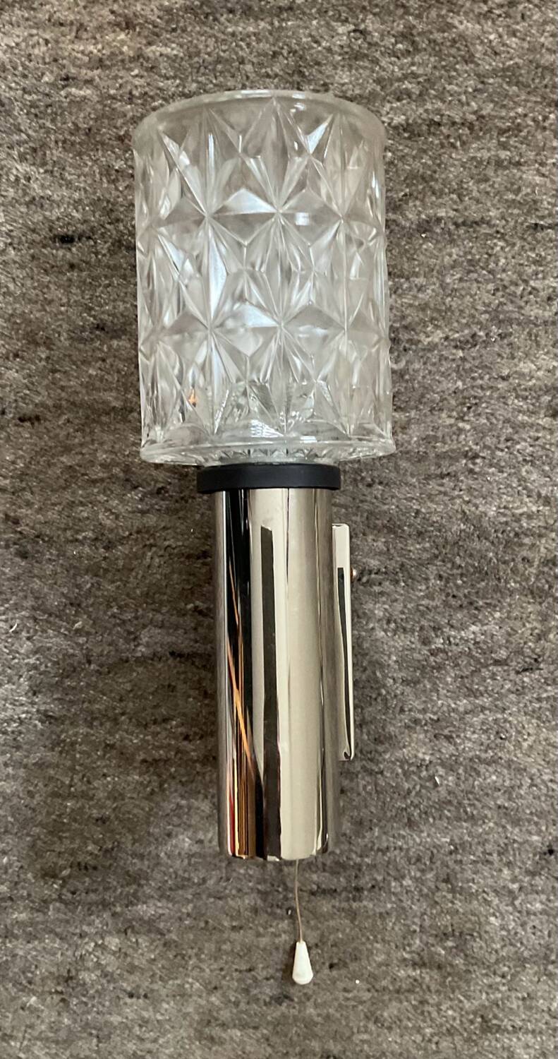 Space Age wall light in chrome and molded glass