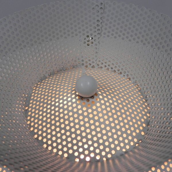 Lampe vintage sur pied avec abat-jour en verre et abat-jour en acier perforé