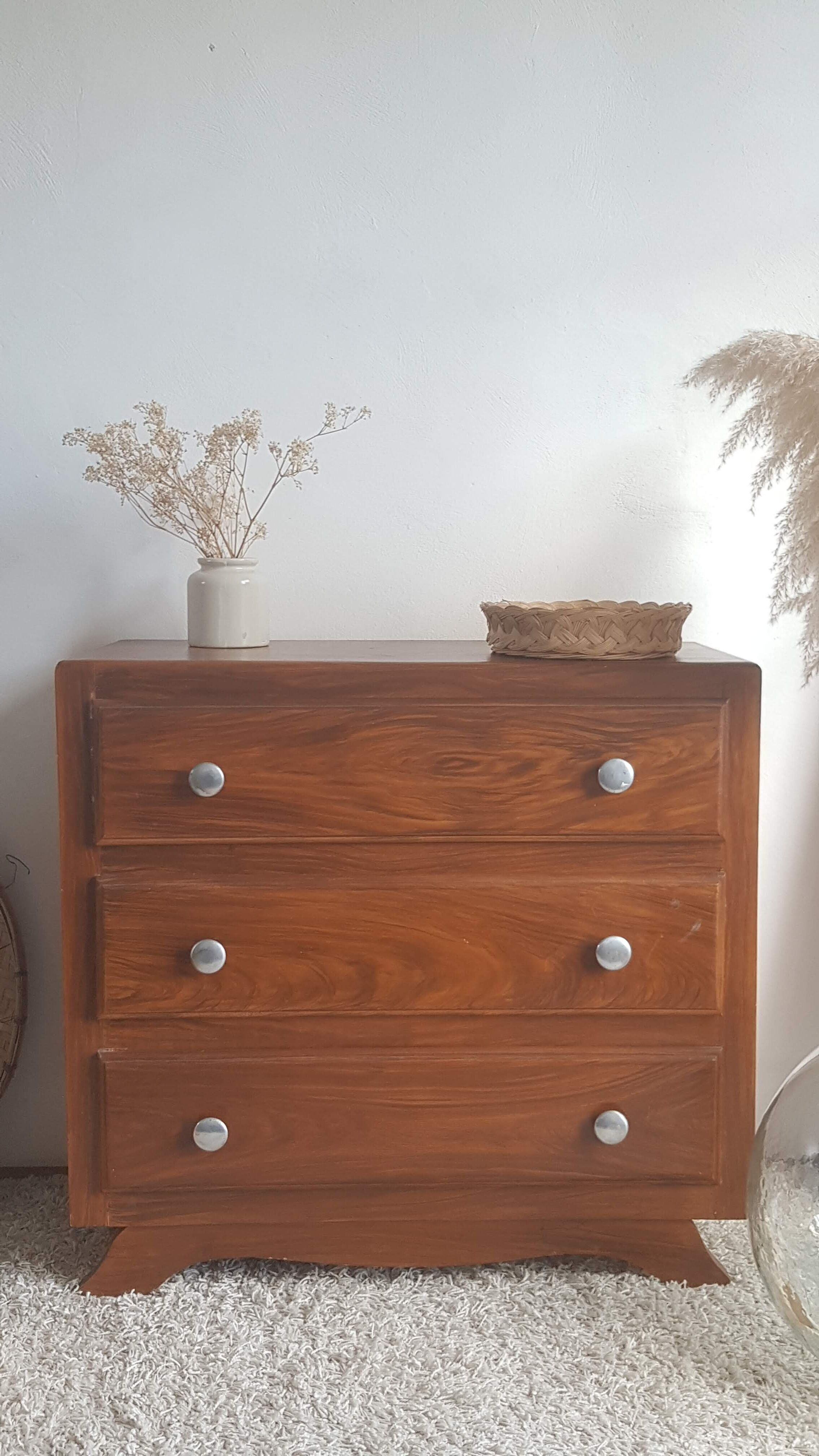 Art deco dresser