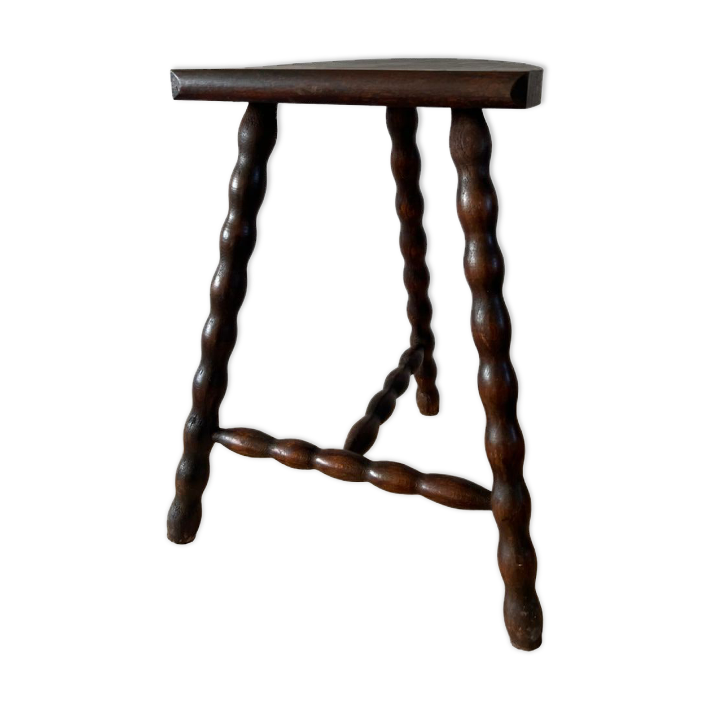 Tripod farm stool