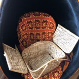 Picnic basket with woven wicker flaps