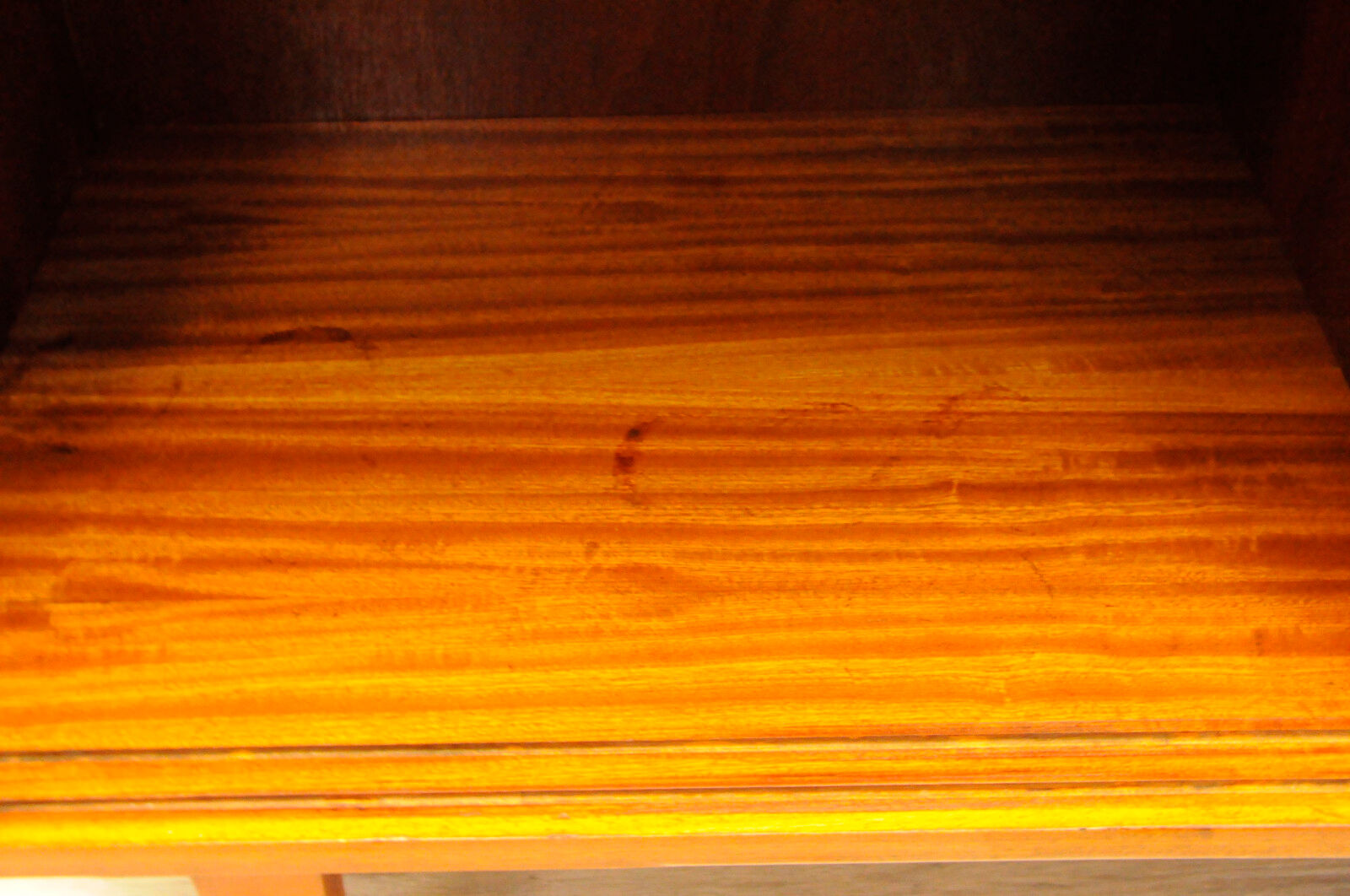 Commode Violetta avec portes coulissantes