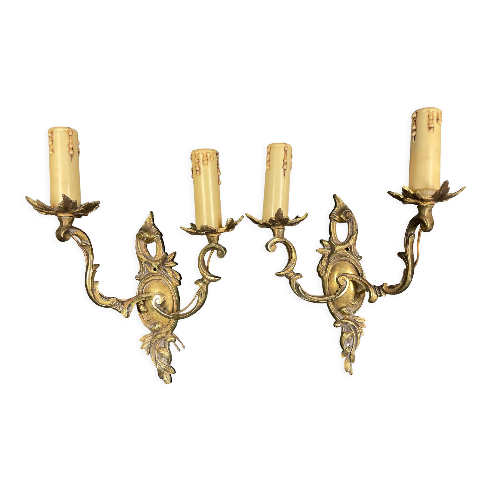 Paire d'applique en bronze de style Louis XV  hauteur 27 cm haut de douille