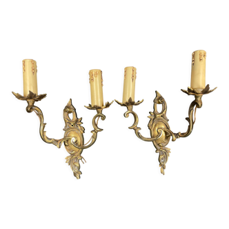 Pair of Louis XV style bronze wall lamp height 27 cm socket top
