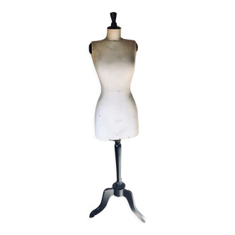 Couture model Girard Paris