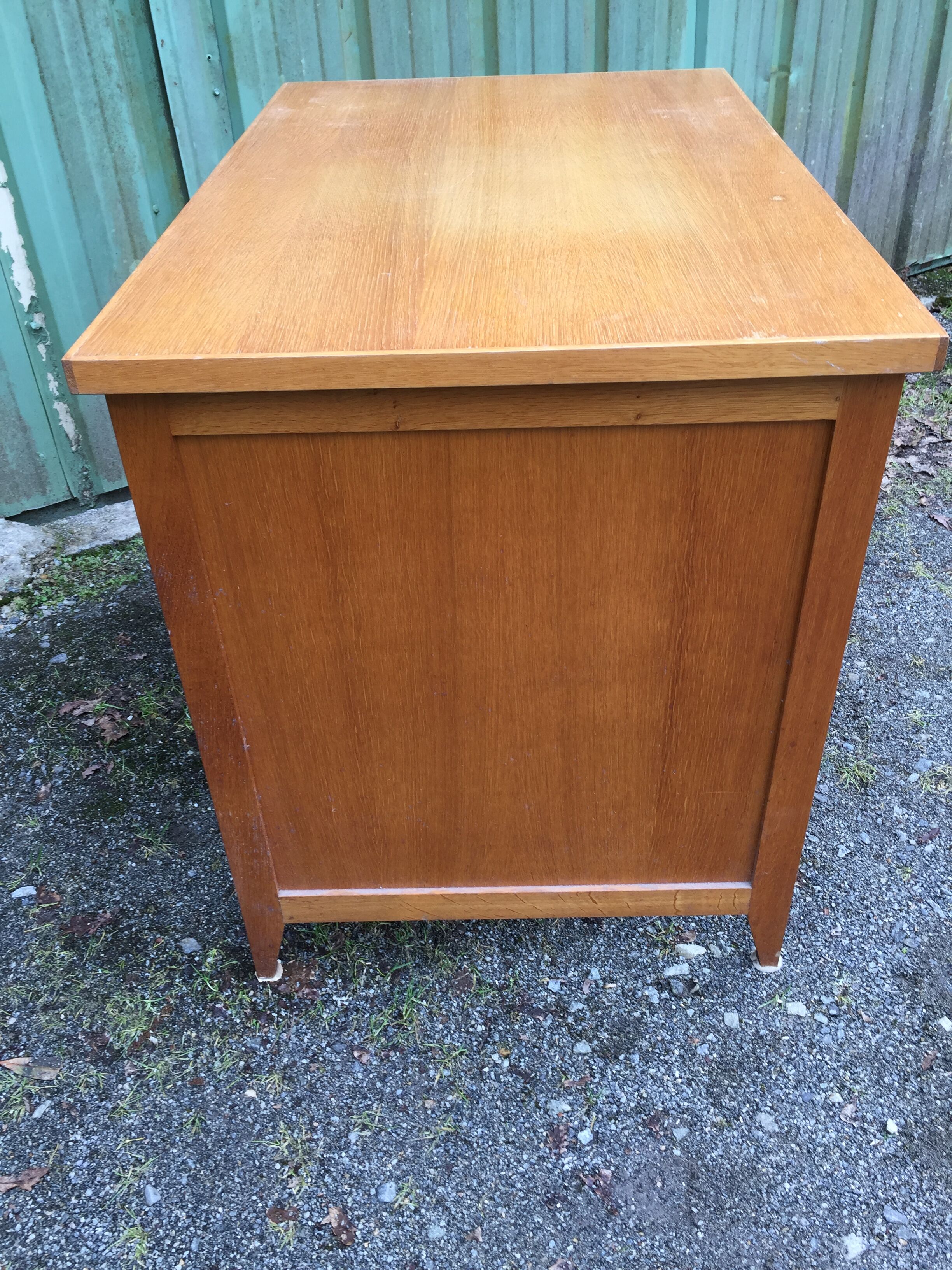 Vintage oak desk with 5 drawers.