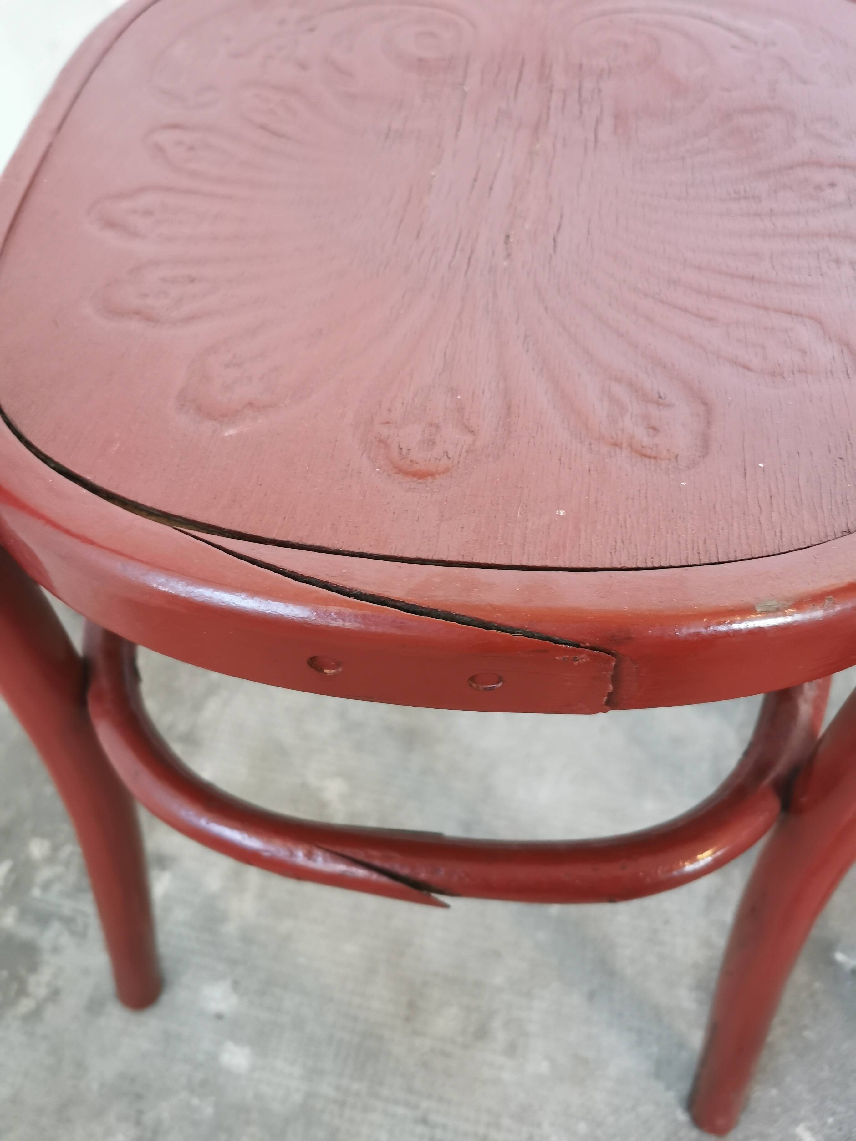 Set of 4 curved wooden bistro chairs Fischel