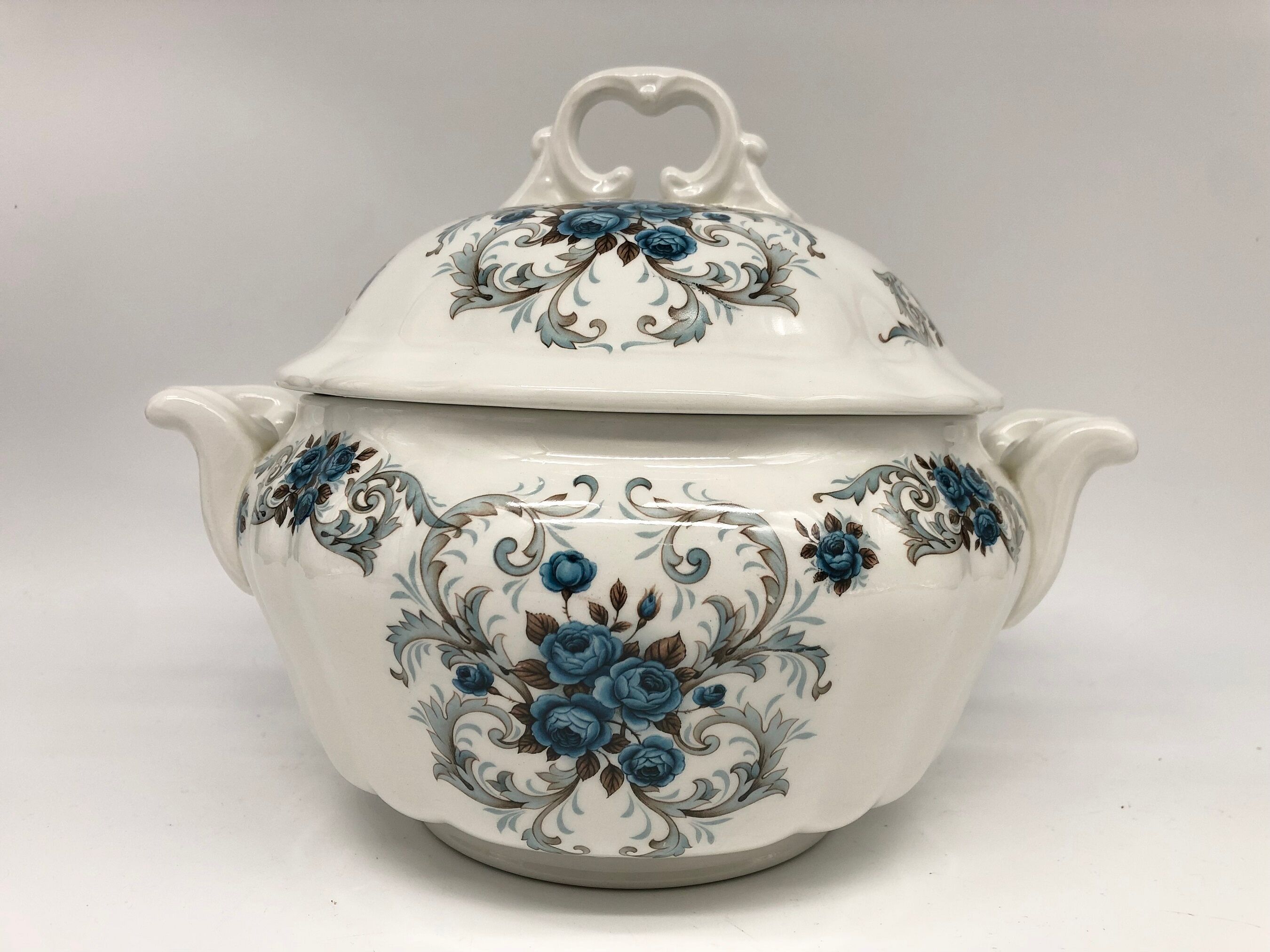 Soupière, Orchies Moulin des Loups, Sevigné model