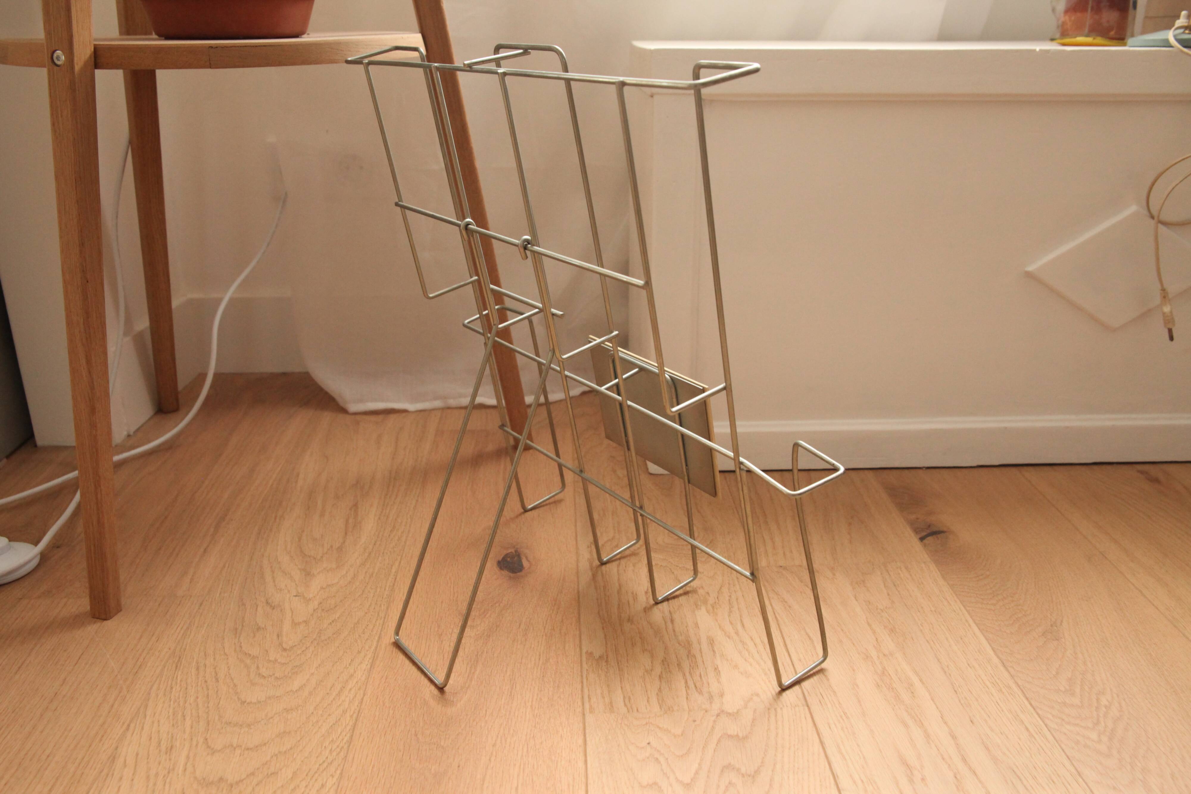 Advertising metal display