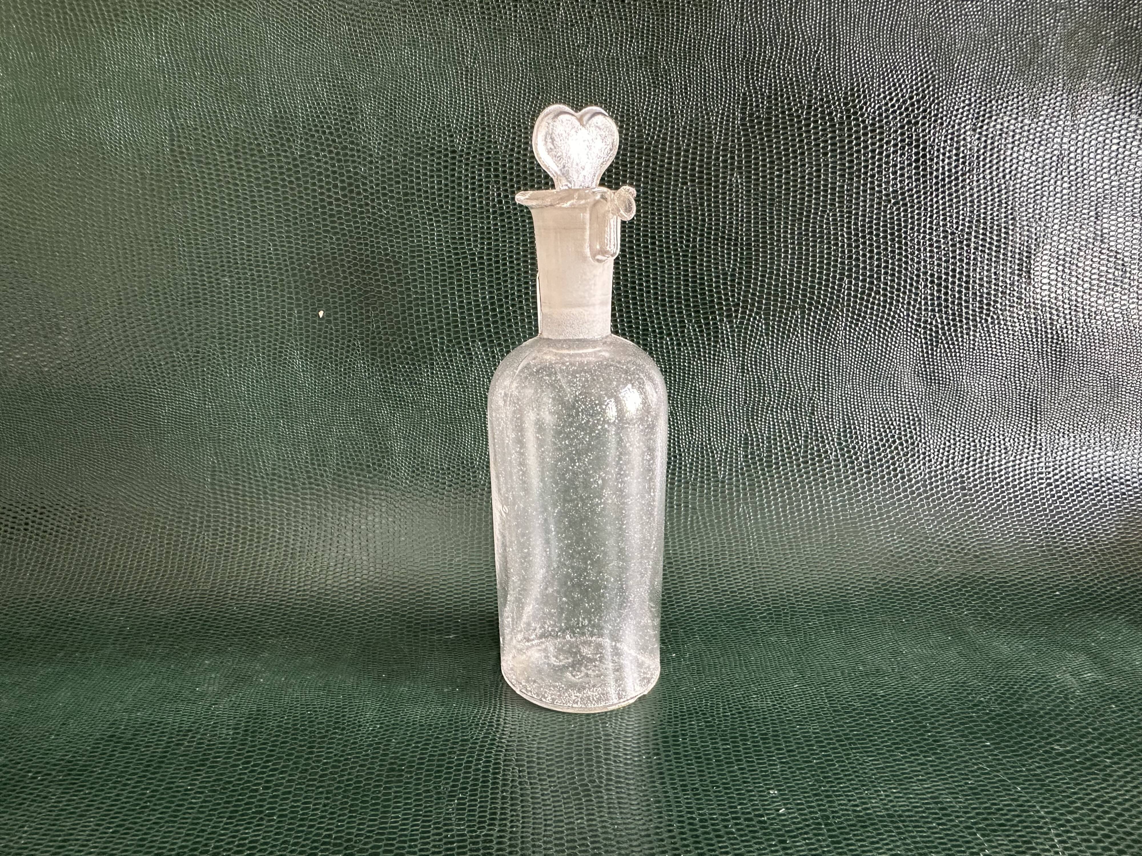 Flacon d’apothicaire ancien en verre, vers 1900