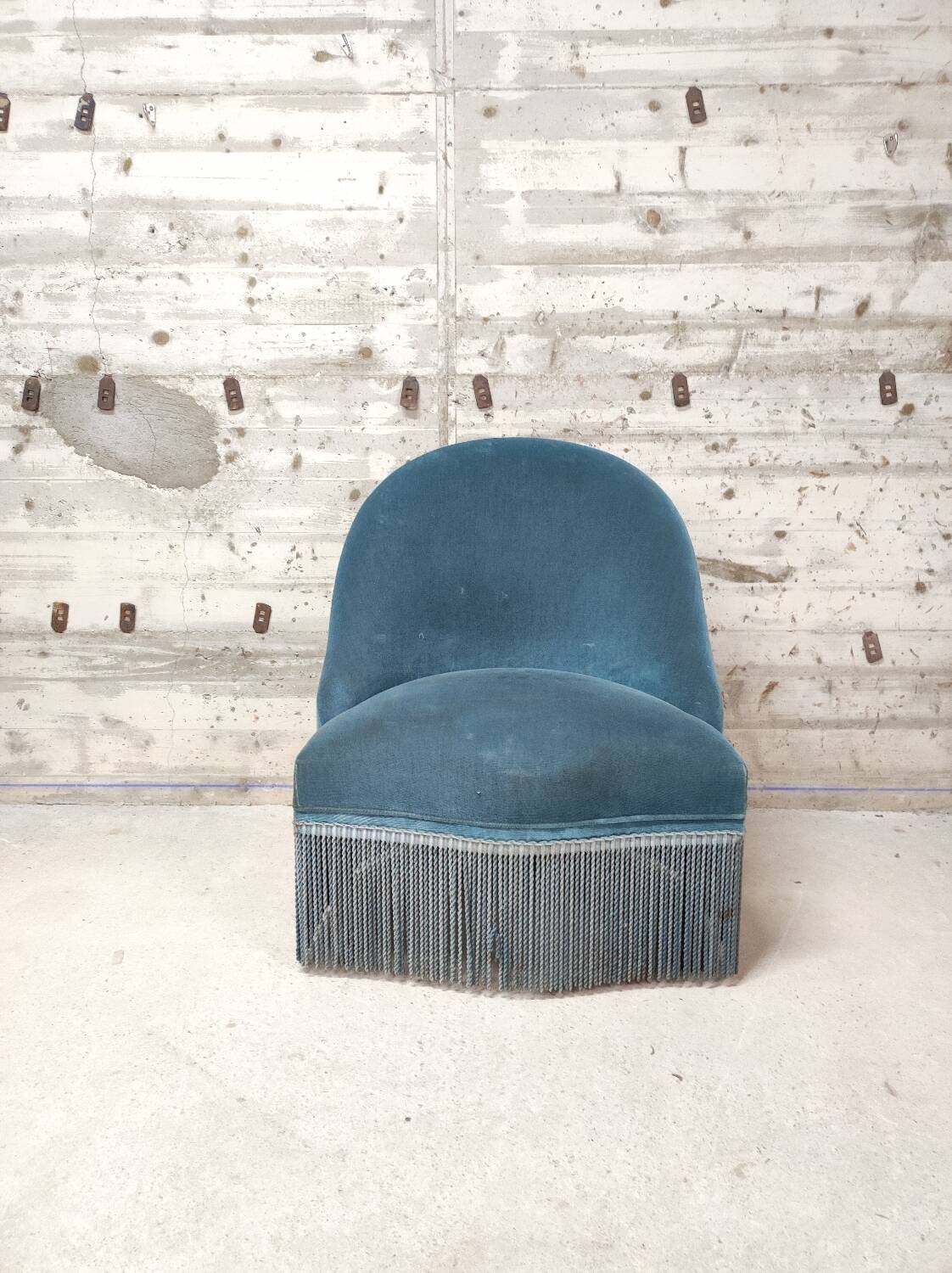 Blue toad armchair