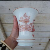 Opaline vase patterns in red grisaille Boar Hunt