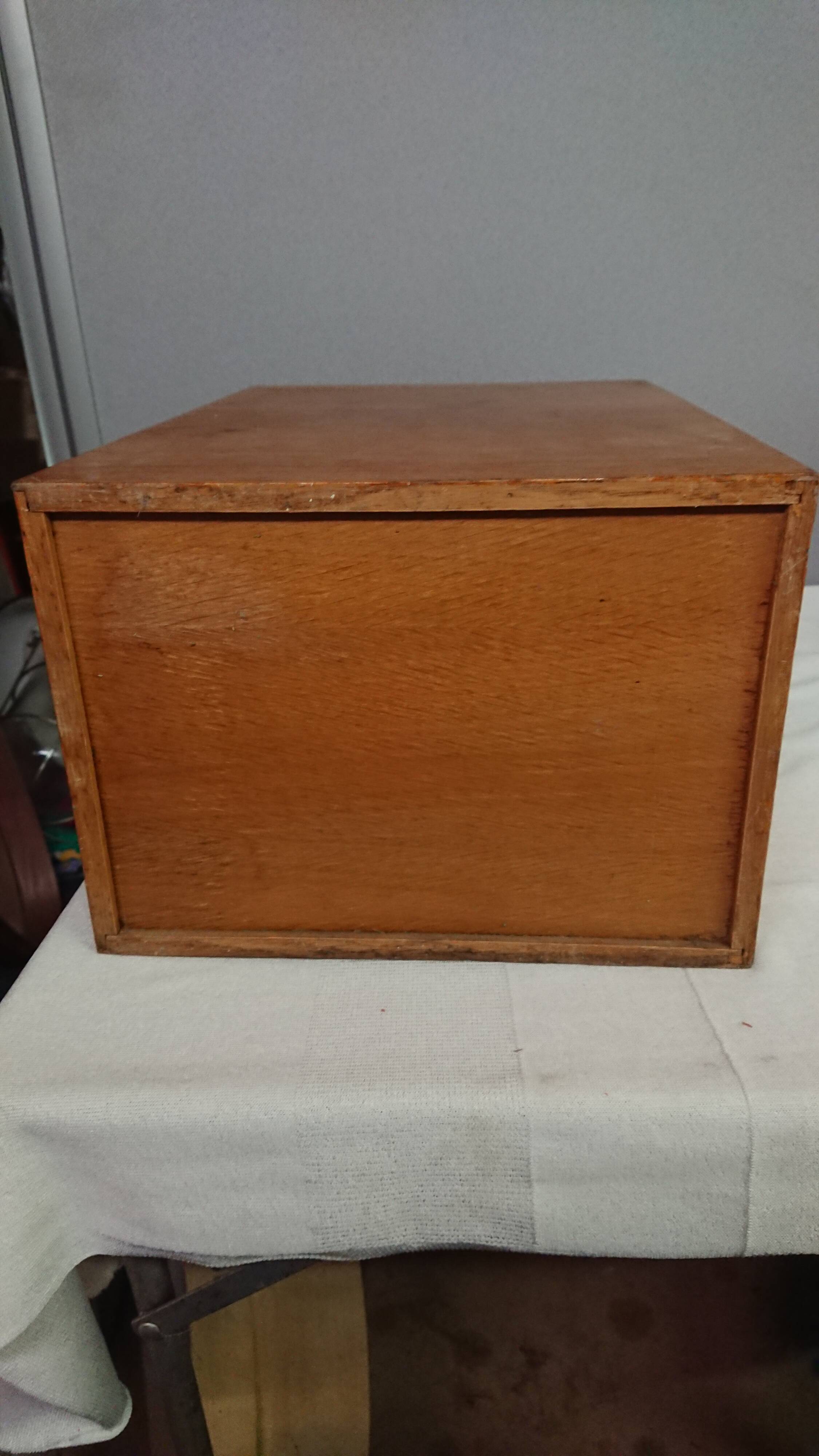 Ancien classeur en bois
