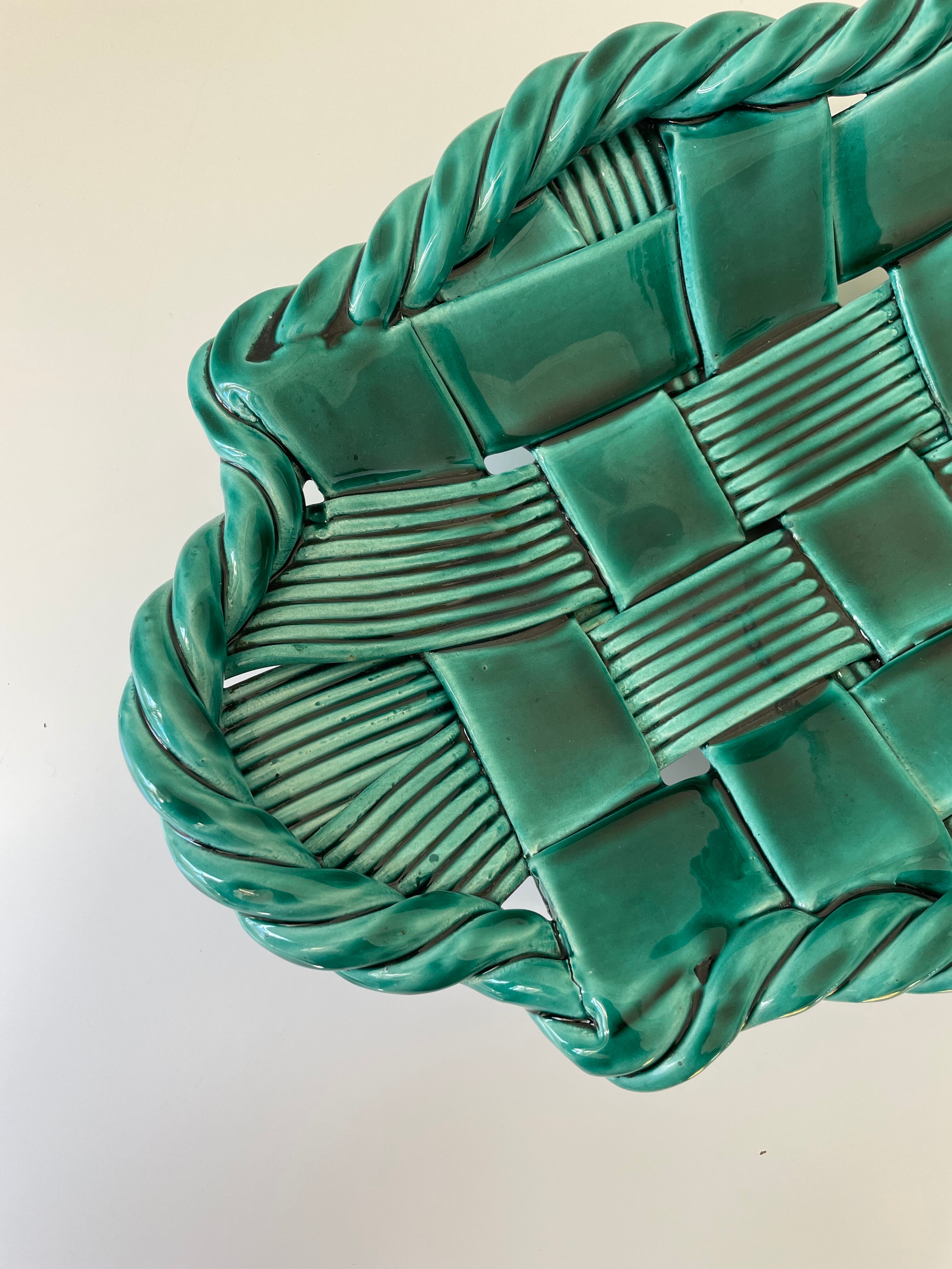 Braided ceramic fruit cup