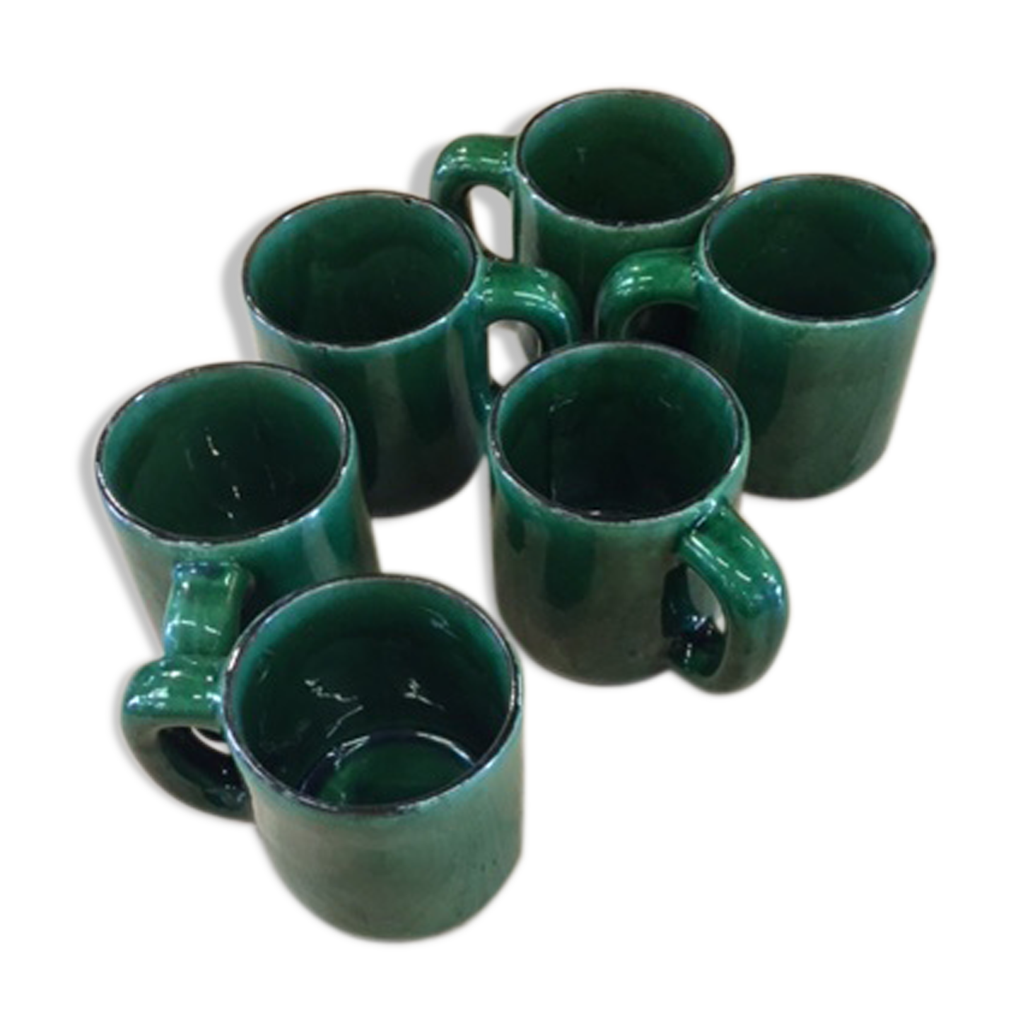 Enamelled terracotta mugs