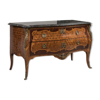 Commode  Louis XV  galbée