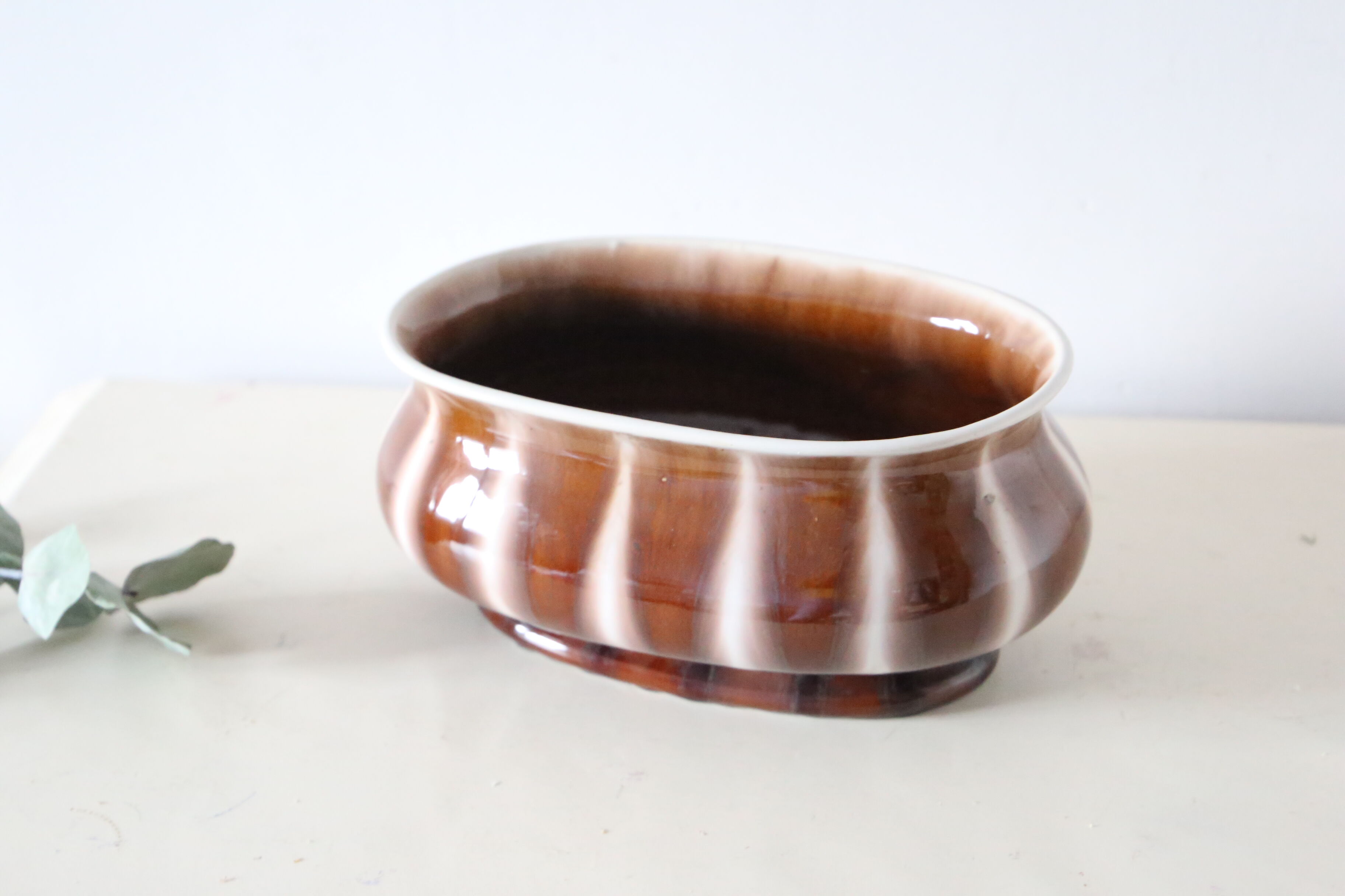 Cache pot en céramique ancienne faïencerie Belge made in Belgium, vintage Belge
