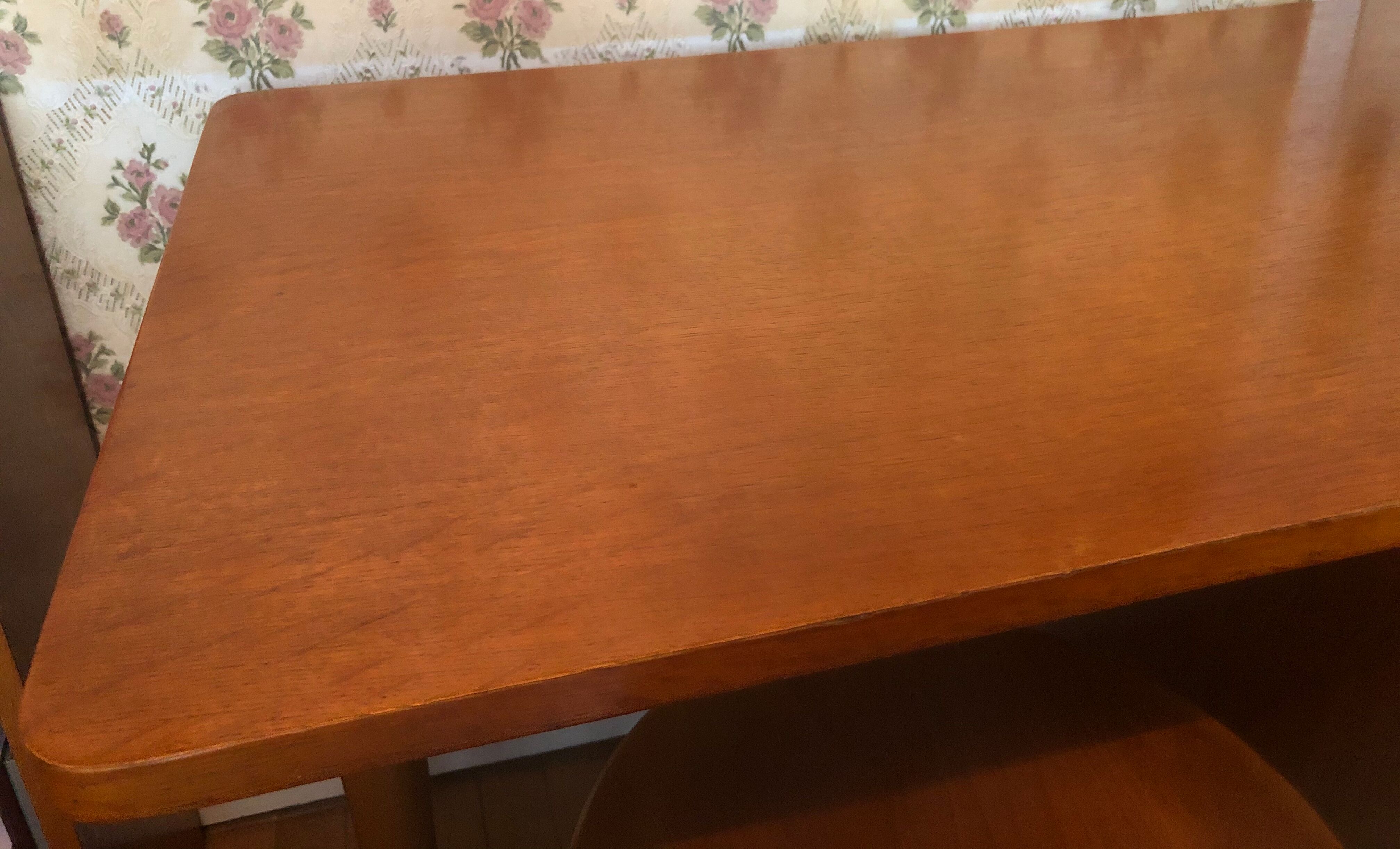 Vintage desk and chair 70