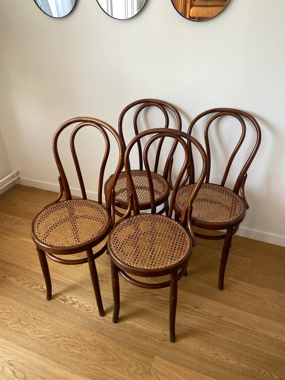 Chaises Bistro en cannage Mundus