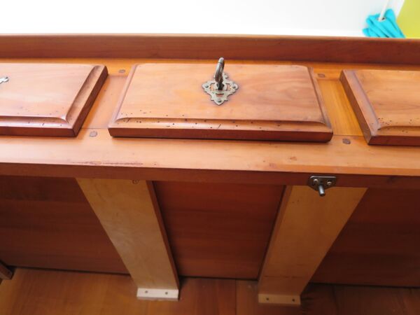 Buffet rustique-style Louis XV-Régence-chevillé- teinte merisier-bois massif