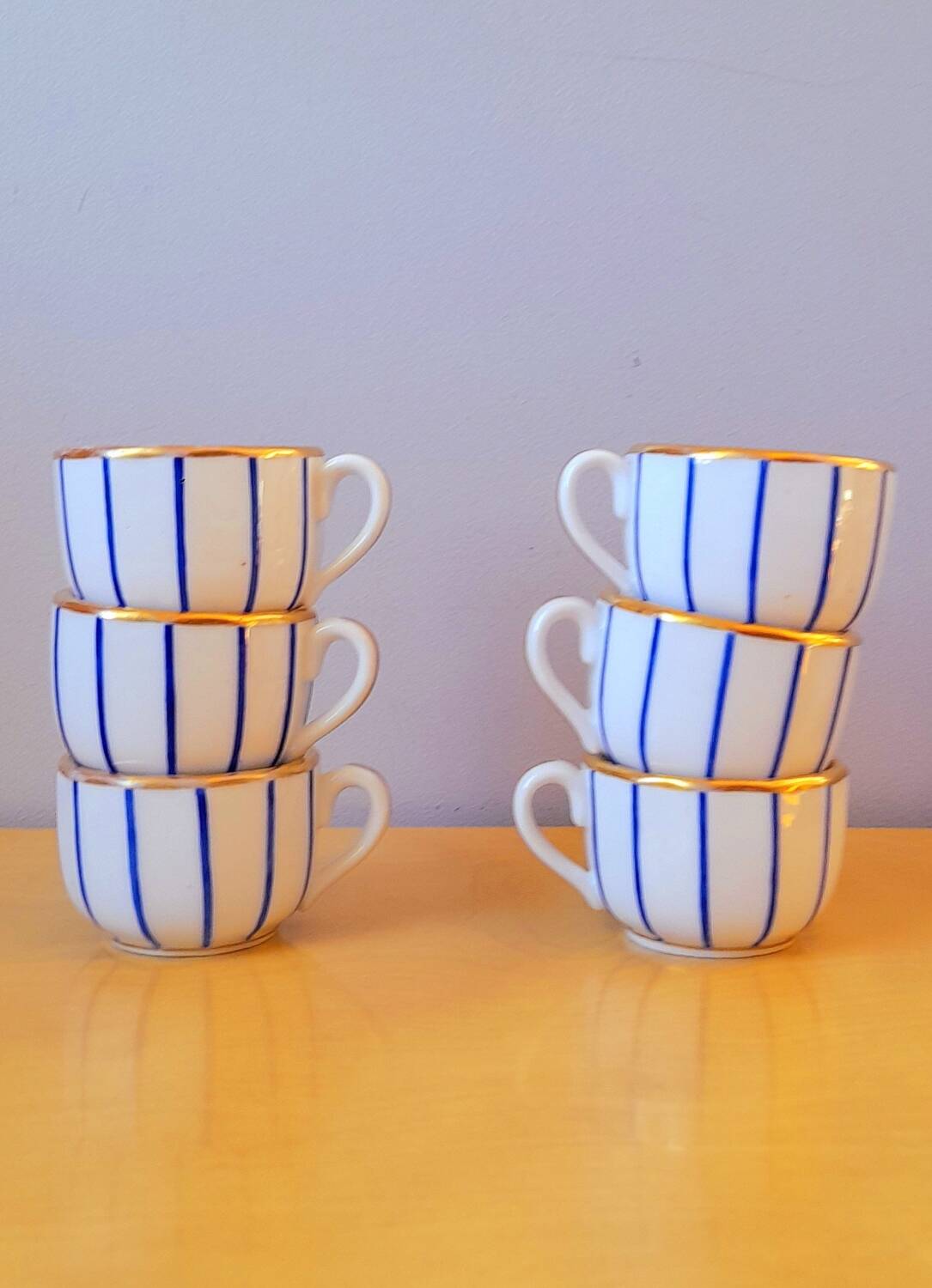 Service of 6 80s coffee cups