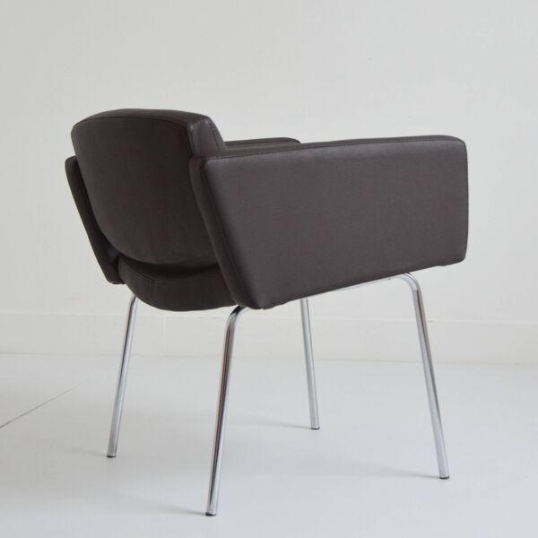 Fauteuil « Conseil » de Pierre Guariche pour Meurop 1960s ( 1 / 2 )